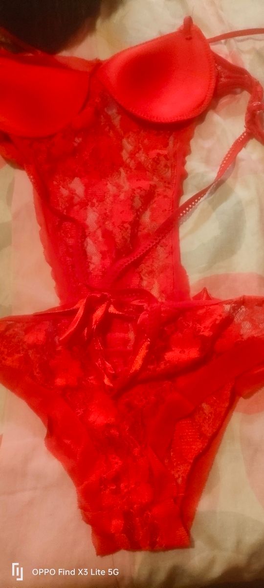 Lencería roja