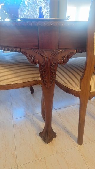 Mesa comedor Nogal maciza