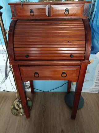 Escritorio madera marrón antiguo