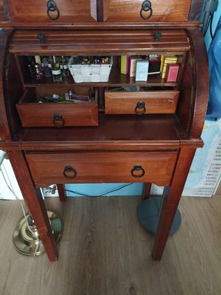 Escritorio madera marrón antiguo