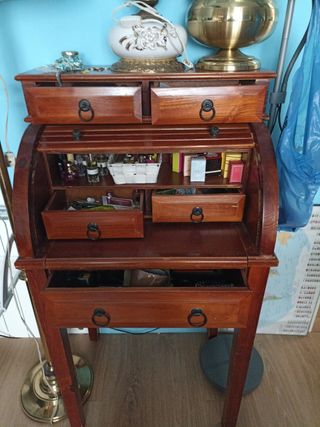 Escritorio madera marrón antiguo