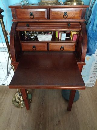 Escritorio madera marrón antiguo