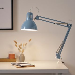 Lámpara Flexo Ikea azul metalica