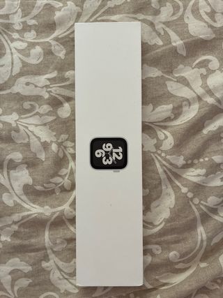 Apple Watch SE - Caja