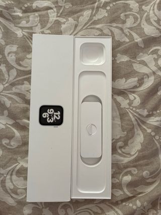 Apple Watch SE - Caja