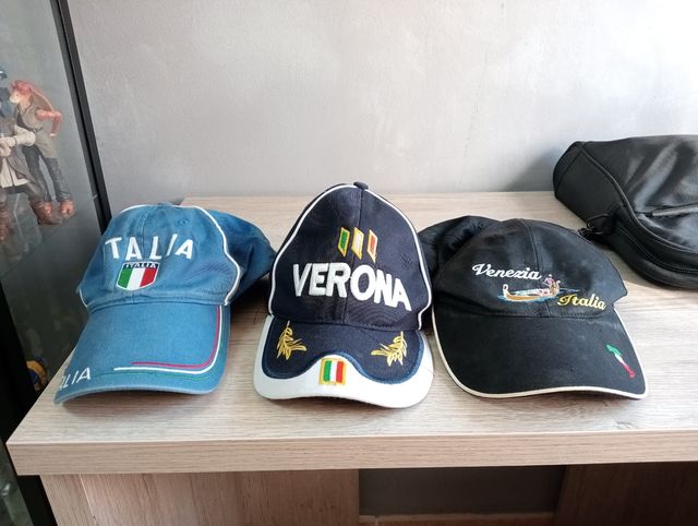 3 Gorras Italia: Verona, Italia, Venecia