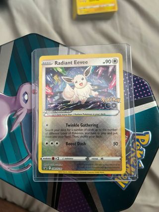 Carta Radiant Eevee - SWSH230