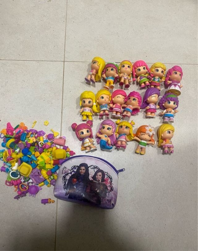 17 Muñecas PinyPon + Accesorios