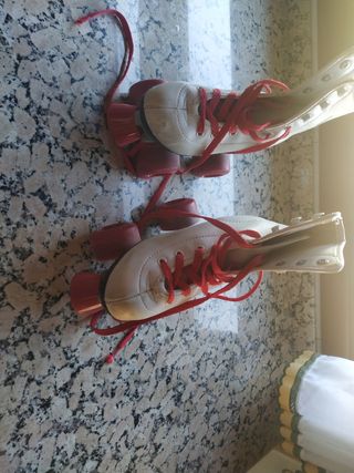 Patines 4 ruedas talla 32 marca VAN ALLEN