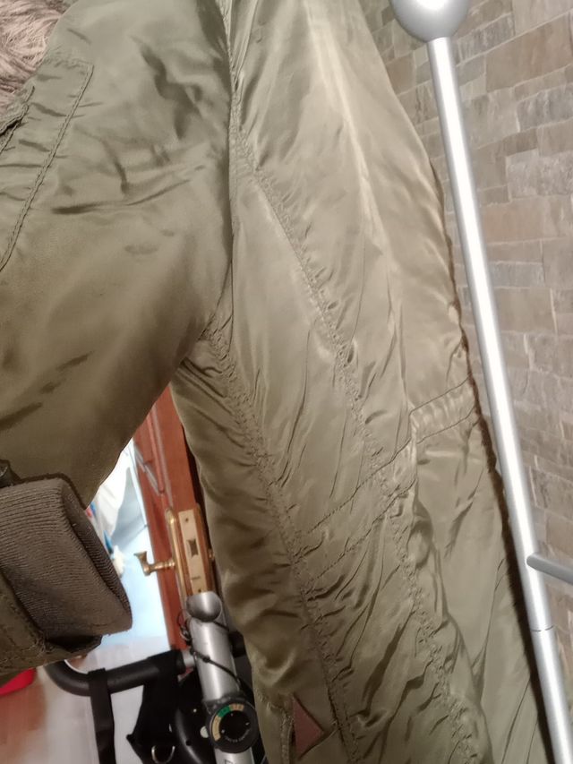 Cazadora militar verde oliva