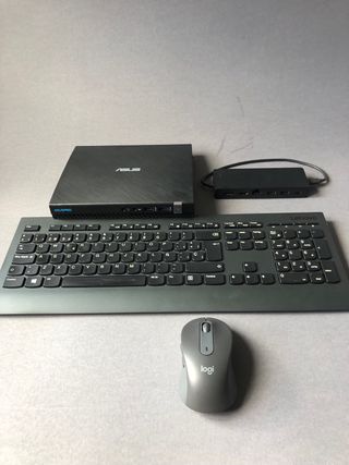 ASUSPRO E520 + Teclado Lenovo + Ratón Logitech+Hub