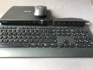 ASUSPRO E520 + Teclado Lenovo + Ratón Logitech+Hub