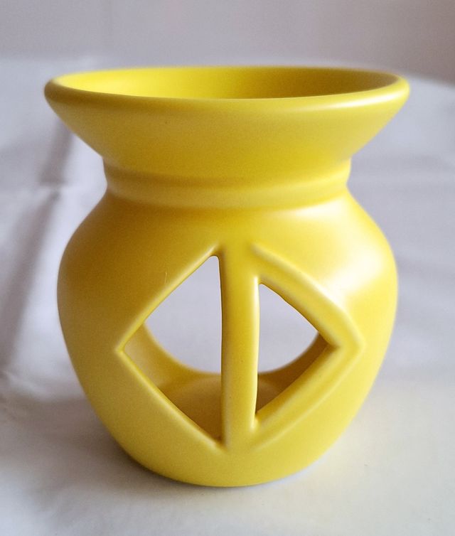 Quemador Aceites Esenciales Amarillo