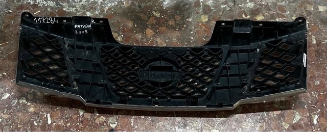 Parrilla Nissan Navara/Pathfinder