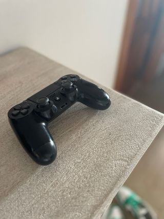 PS4 Slim (PlayStation 4) nera