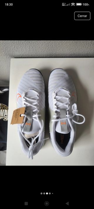 Nike Metcon 9 - Gris y Blanco talla 48'5