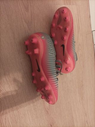 Botas fútbol niño