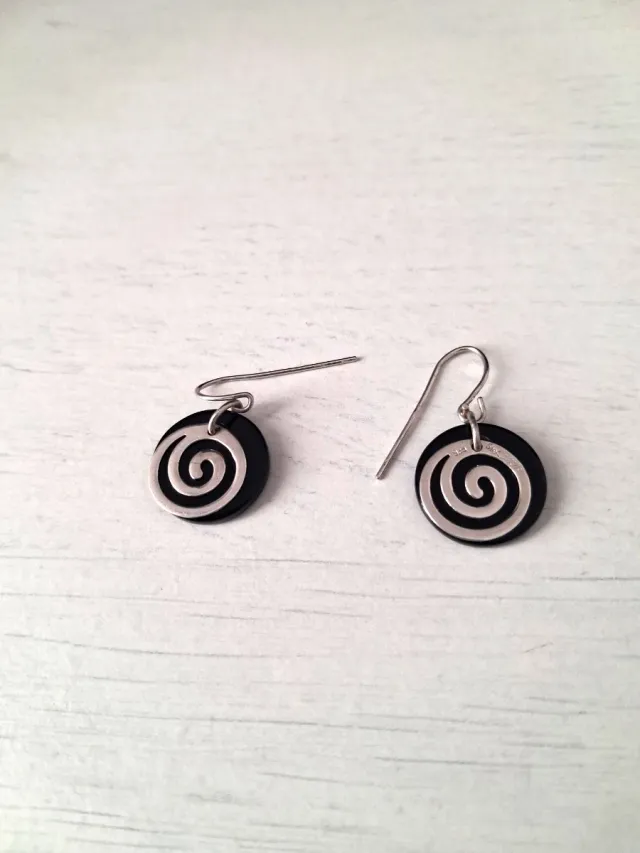 Pendientes espiral plata y negro