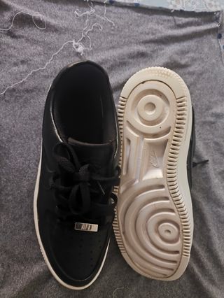 Nike Air Force 1 - zapatillas negras