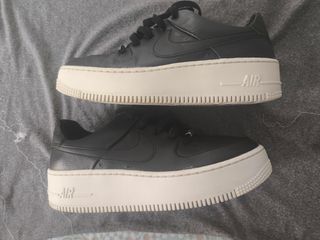 Nike Air Force 1 - zapatillas negras