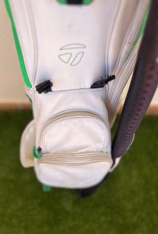 Bolsa golf TaylorMade: usada, correas modificadas