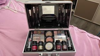 Bonvoyage - Set Maquillaje Completo