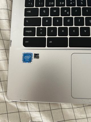 Chromebook Asus - Portátil plateado