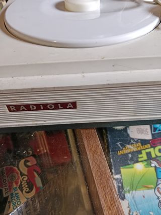 Tocadiscos Radiola antiguo