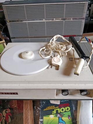 Tocadiscos Radiola antiguo