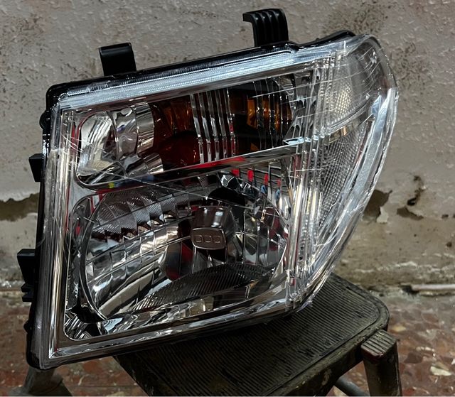 Faro Nissan Navara/Pathfinder