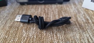 Tablet Samsung + cargador + auriculares