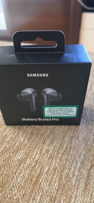 Tablet Samsung + cargador + auriculares