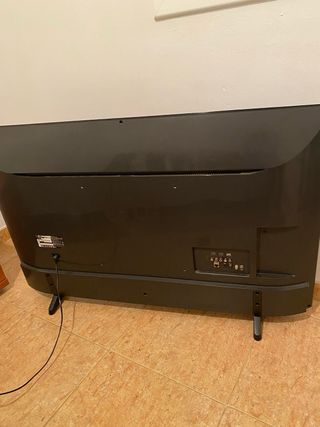 TV LG 49" plana negra