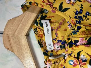 Blusa floral amarilla