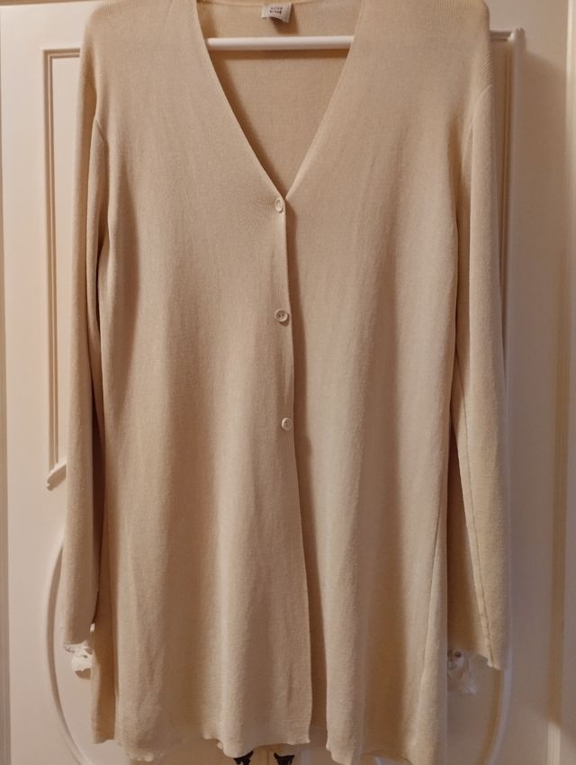 Chaqueta beige de punto