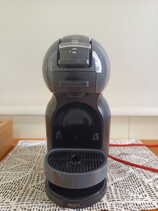 Cafetera Krups Dolce Gusto.