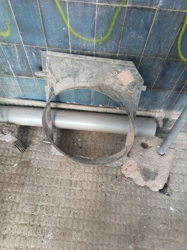 Cubierta radiador Subaru Outback 2005