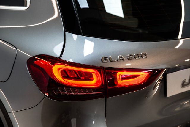 Mercedes-Benz GLA 200 163CV ÚNICO PROPIETARIO 2021