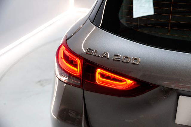 Mercedes-Benz GLA 200 163CV ÚNICO PROPIETARIO 2021