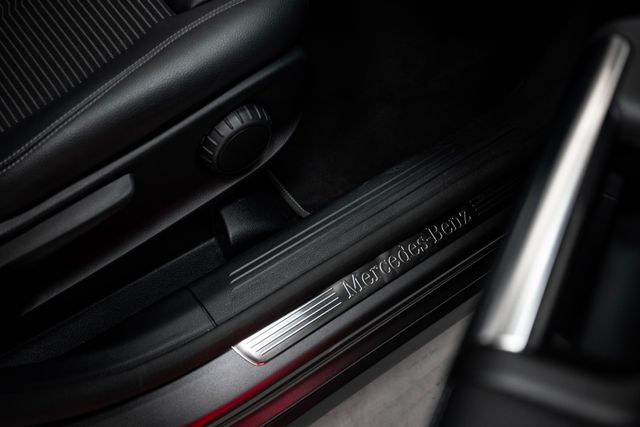 Mercedes-Benz GLA 200 163CV ÚNICO PROPIETARIO 2021