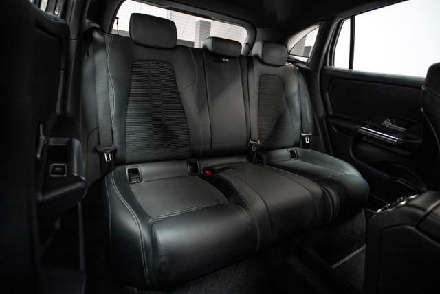 Mercedes-Benz GLA 200 163CV ÚNICO PROPIETARIO 2021