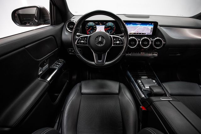 Mercedes-Benz GLA 200 163CV ÚNICO PROPIETARIO 2021