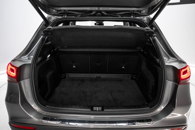 Mercedes-Benz GLA 200 163CV ÚNICO PROPIETARIO 2021