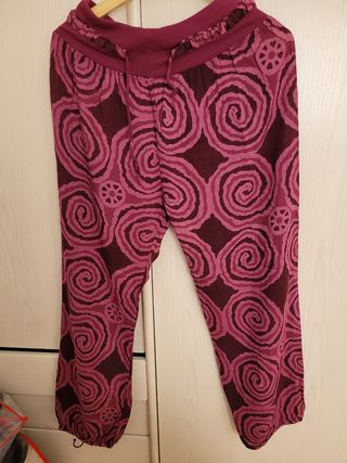 Pantalones granate estampados