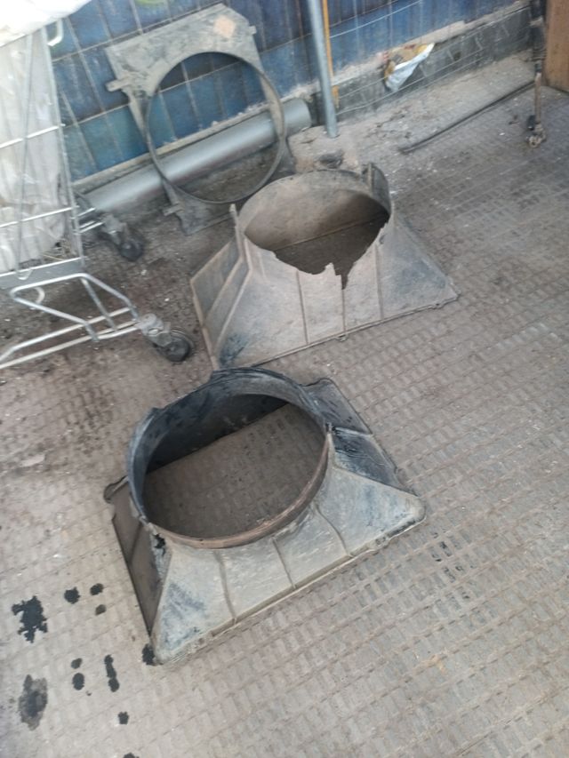 2 plásticos radiador Opel Frontera Sport