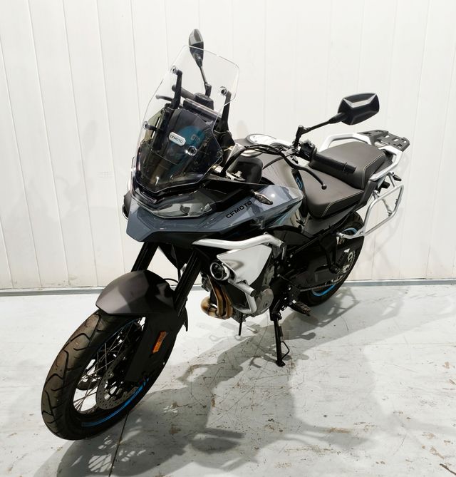 CFMOTO MT 800