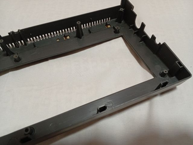 Amstrad CPC 6128: Carcasa superior