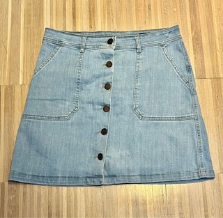 Falda vaquera azul botones