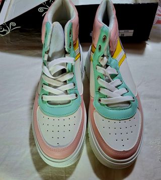 Scarpe sportive alte rosa e bianche 39