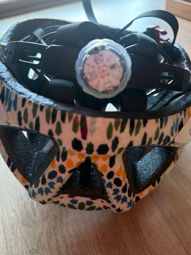 Casco bici Abus, estampado